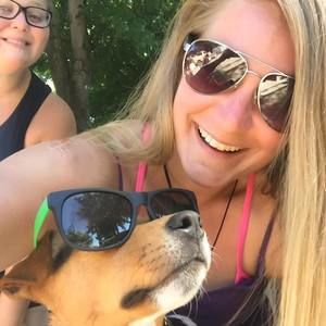 Meet your Posher, Elise